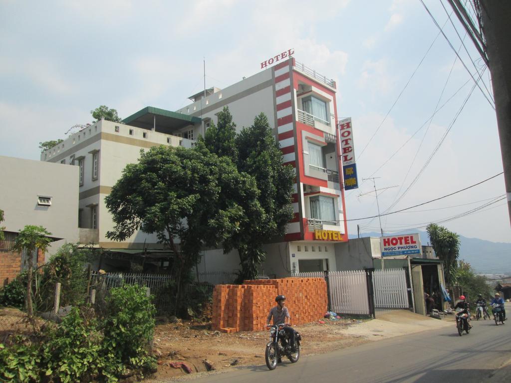 Ngoc Phuong Hotel Bao Loc Exteriör bild